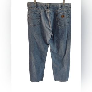 Carhartt 42 x 32 mens relaxed fit denim jeans. EXCELLENT condition! Prel…
